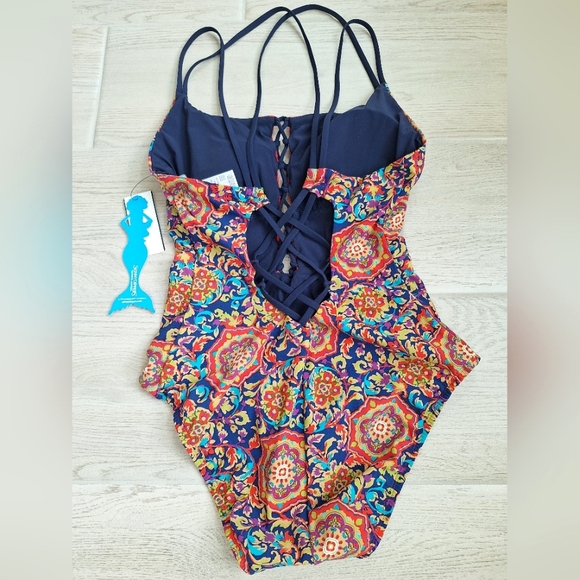 Skinny Dippers Women's Lace Up Front Removable Cup One-piece Swimsuit - Large - Picture 11 of 13